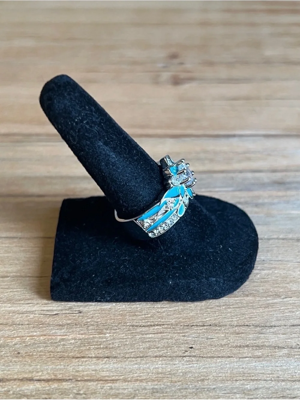 Turquoise Silver Tone Fashion Ring With Sparkling Clear Center Stone Size 7